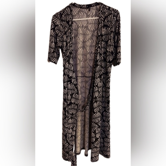 Vintage wrap dress by Daisy Fuentes- black and white - Picture 6 of 10